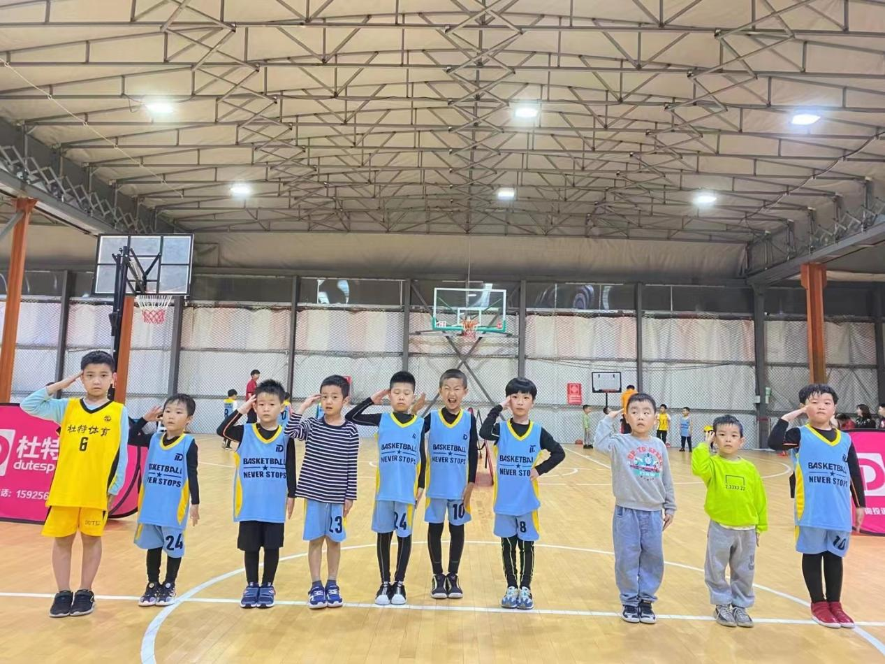 青春“籃”不住——杜特籃球錢(qián)江商城校區(qū)火熱招生中！