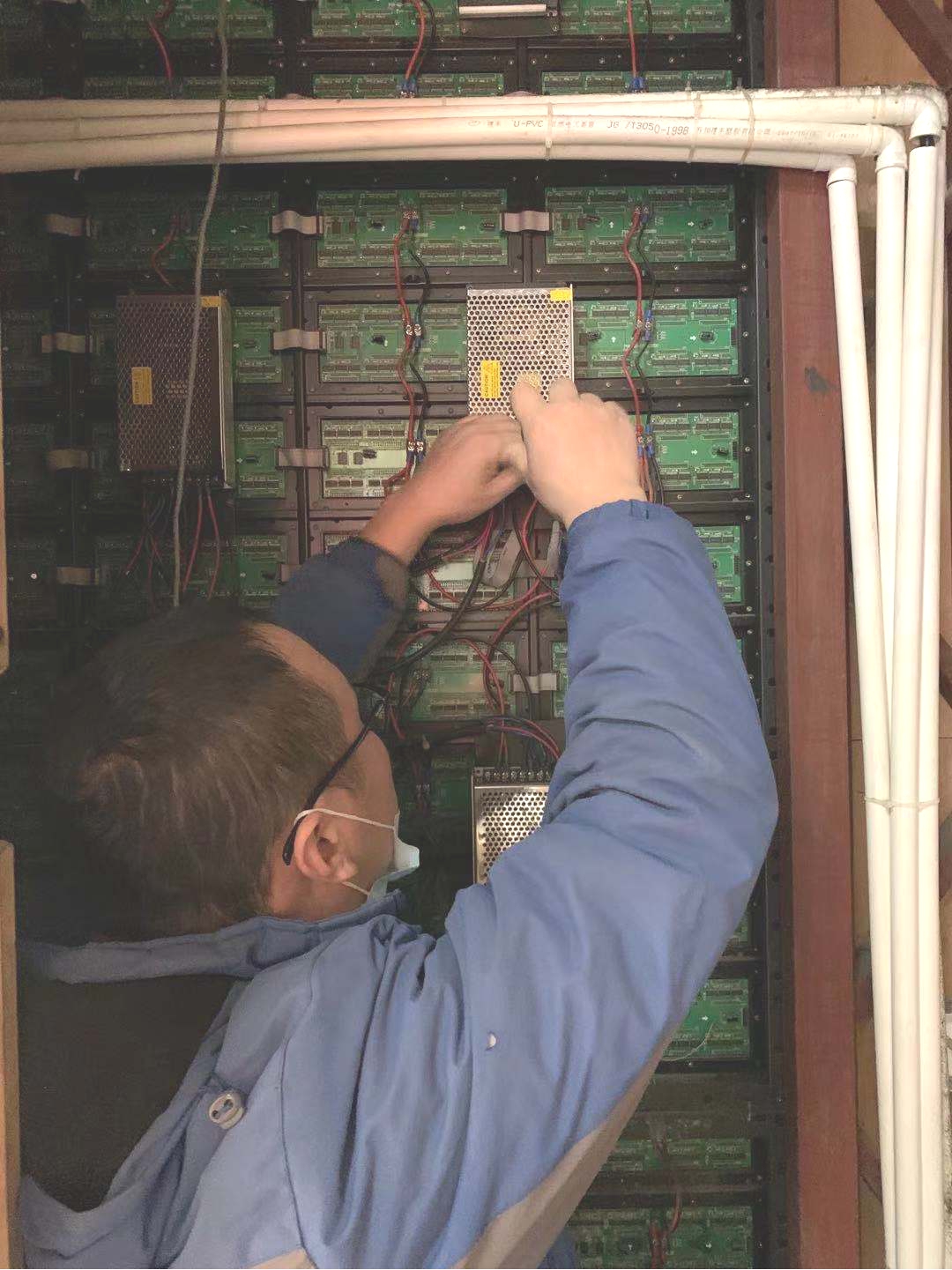 錢江商城開展用電線路安全專項(xiàng)檢查工作