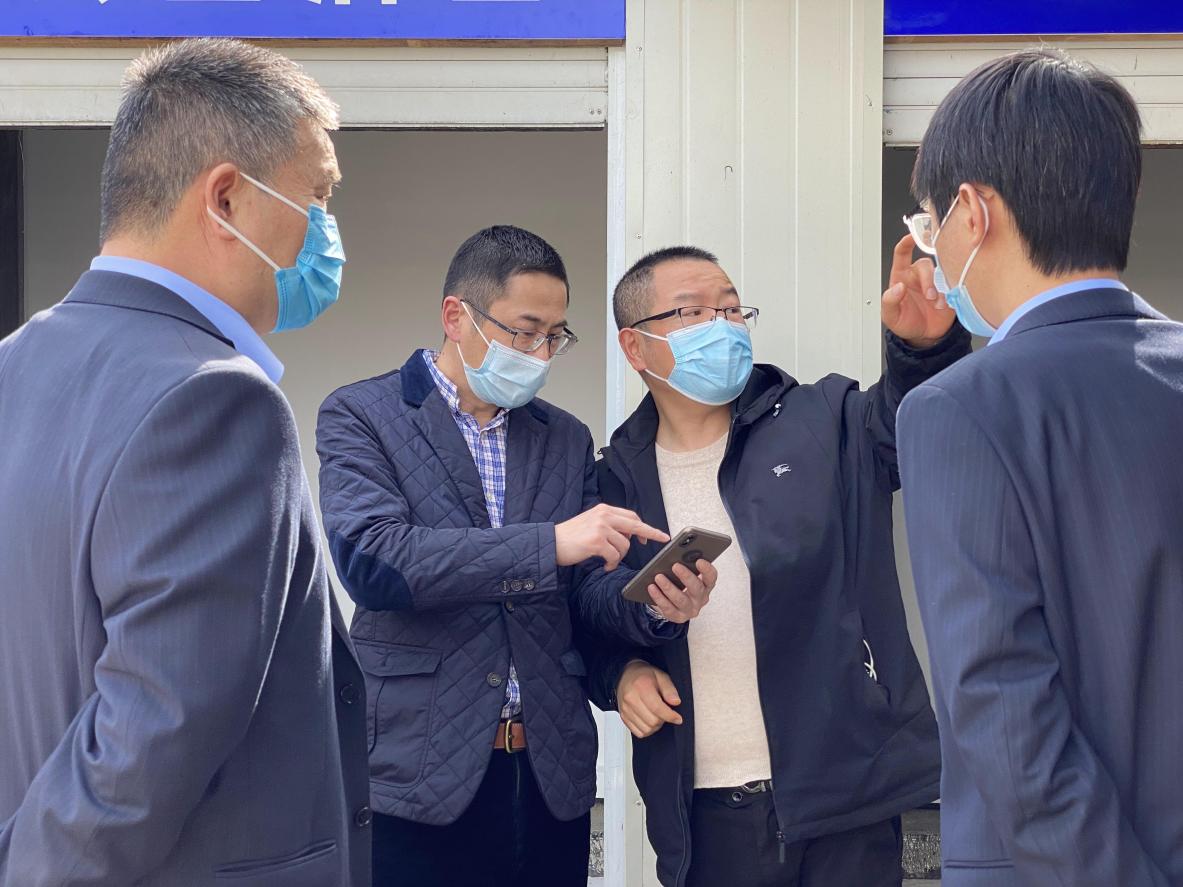 杭州市市場(chǎng)監(jiān)管局楊慶副處長(zhǎng)蒞臨錢(qián)江商城開(kāi)展進(jìn)口商品疫情防控指導(dǎo)工作