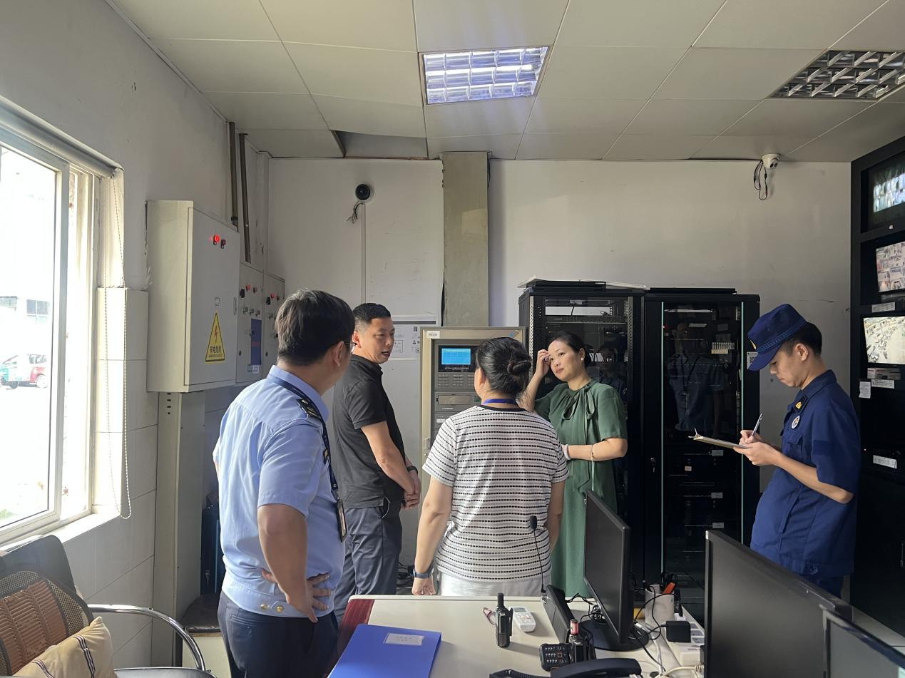 繃緊安全弦，喜迎國(guó)慶節(jié)——大關(guān)街道深入錢江商城開展節(jié)前檢查