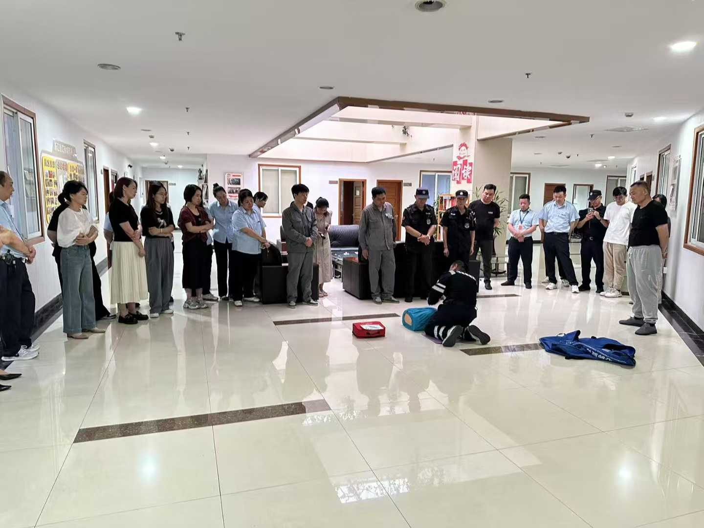 急救知識(shí)進(jìn)商城 守護(hù)生命“救”在身邊