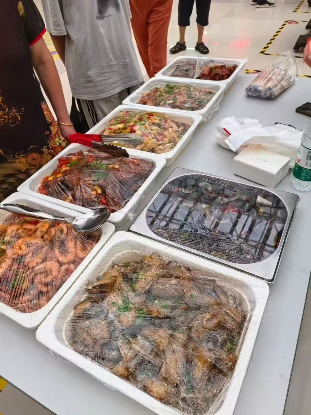 錢江商城便民外擺火熱開啟點(diǎn)亮夏日“好食光”