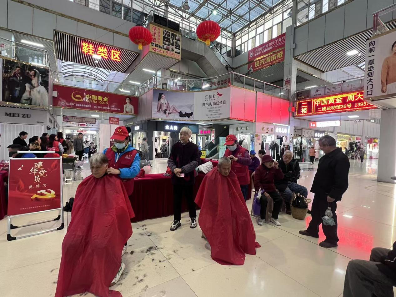 公益不打烊，情暖每月時(shí)光