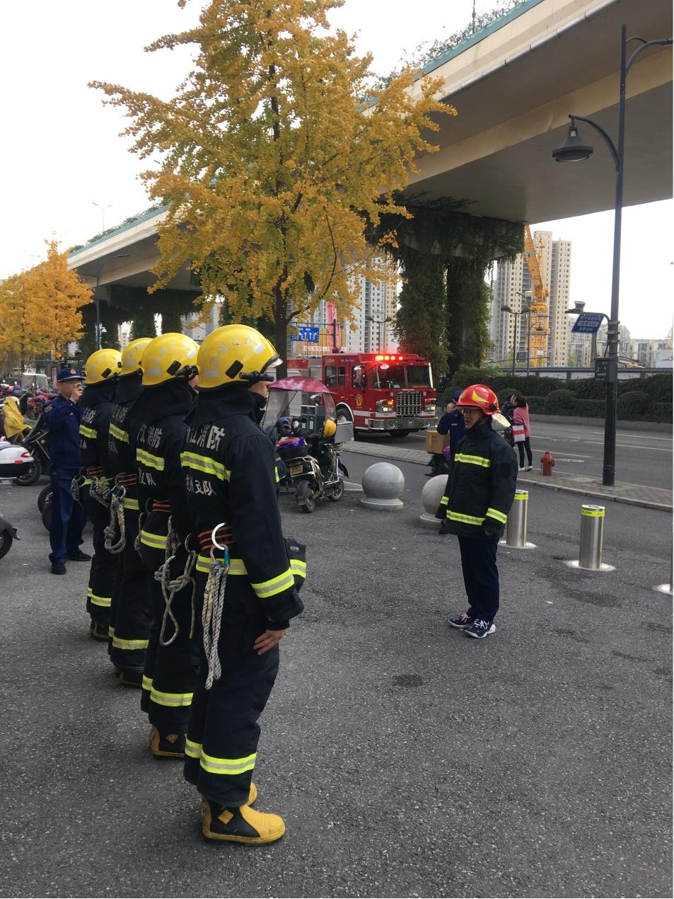 拱墅消防大隊(duì)蒞臨錢江商城開展幫扶指導(dǎo)消防安全工作