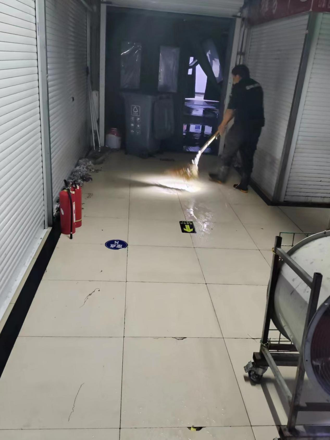 迎戰(zhàn)暴雨，錢江商城打好排水防汛攻堅戰(zhàn)