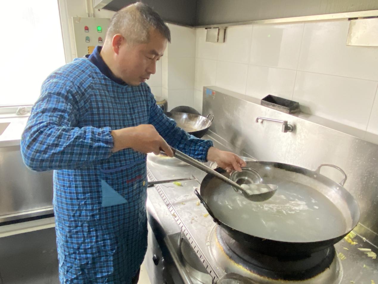 小小湯圓慶元宵，濃濃真情暖人心