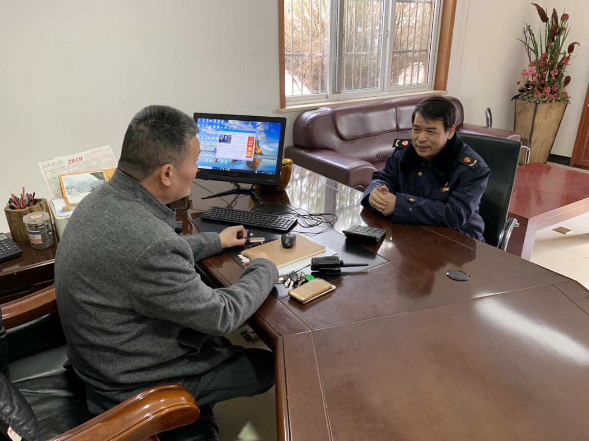 1-7大關(guān)市場監(jiān)管所高雙清所長走訪錢江商城111.jpg 1-7大關(guān)市場監(jiān)管所高雙清所長走訪錢江商城111.jpg