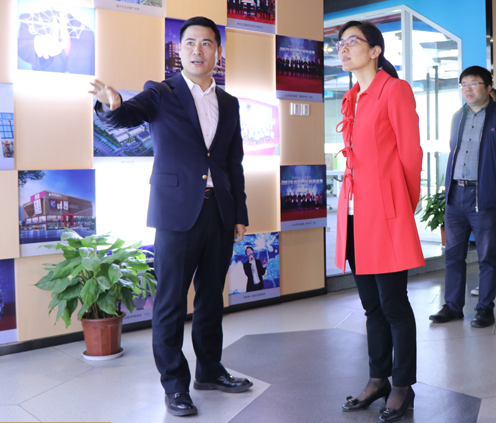 20170414拱墅區(qū)委常委、組織部長虞文娟調(diào)研集團黨建工作 (1).png