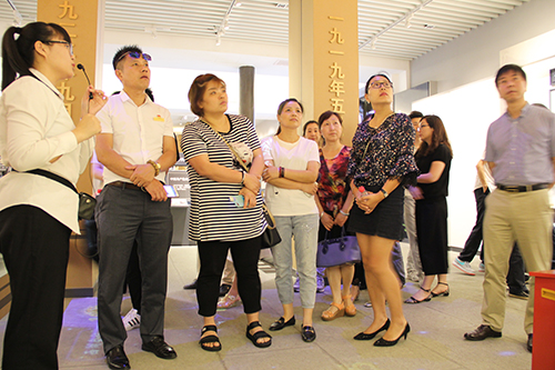 20170616建華文創(chuàng)集團黨總支參觀中國共產(chǎn)黨杭州歷史館 (2).jpg 20170616建華文創(chuàng)集團黨總支參觀中國共產(chǎn)黨杭州歷史館 (2).jpg