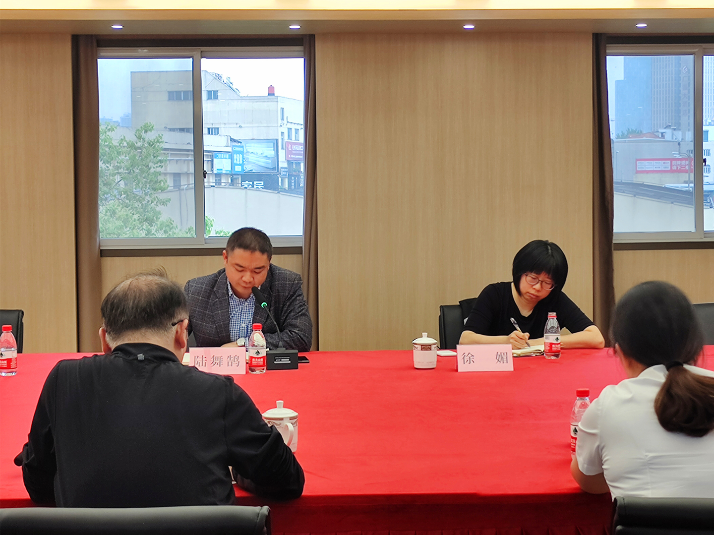 4陸副主席總結(jié)發(fā)言.jpg 4陸副主席總結(jié)發(fā)言.jpg