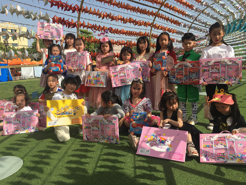 五一風(fēng)車長廊秀.jpg 五一風(fēng)車長廊秀.jpg